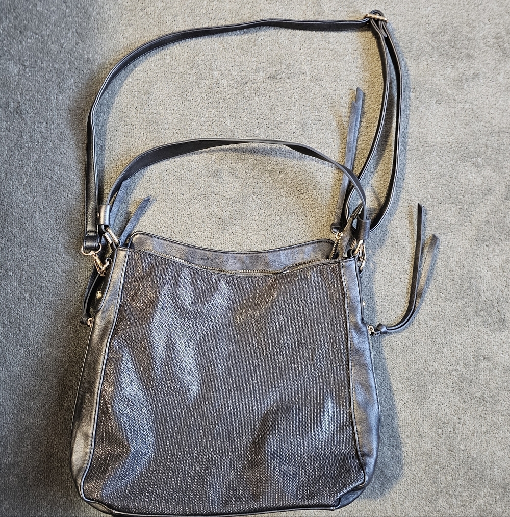 Chic Silver Shoulder Bag